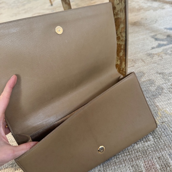 YSL tan leather clutch - Picture 2 of 5